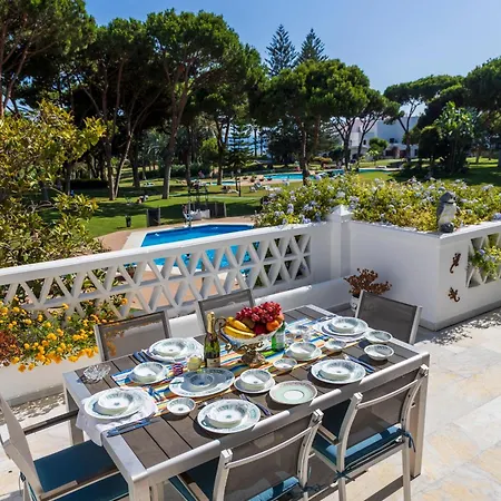 Apartment Beautiful Beachfront